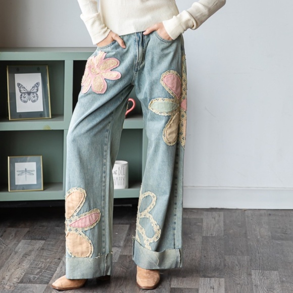 Oli & Hali Denim - OLI AND HALI “ The Garden “ Oli & Hali Wide Leg Flower Patch Jeans BR53
